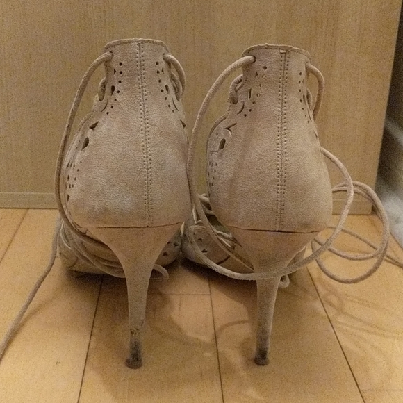 Aldo pointed beige tan heels size 8.5 - Picture 4 of 4